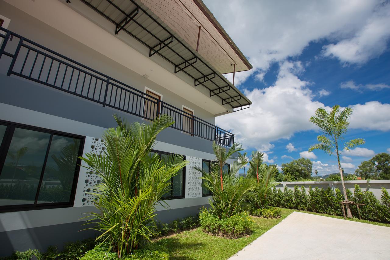 Phant At Thalang Service Apartment Exteriér fotografie